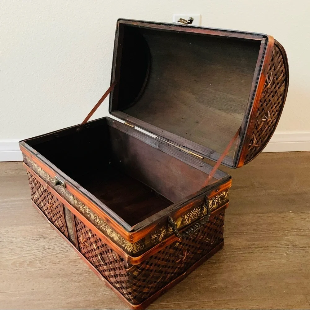 Wooden box